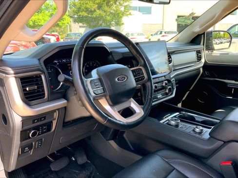 Used 2024 Ford Expedition Max XLT AWD/4WD image 17