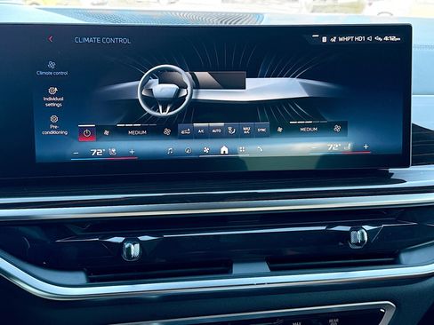 New 2026 BMW X7 M60i image 37