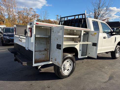 Used 2019 Ford F250 XL w/ Power Equipment Group image 40