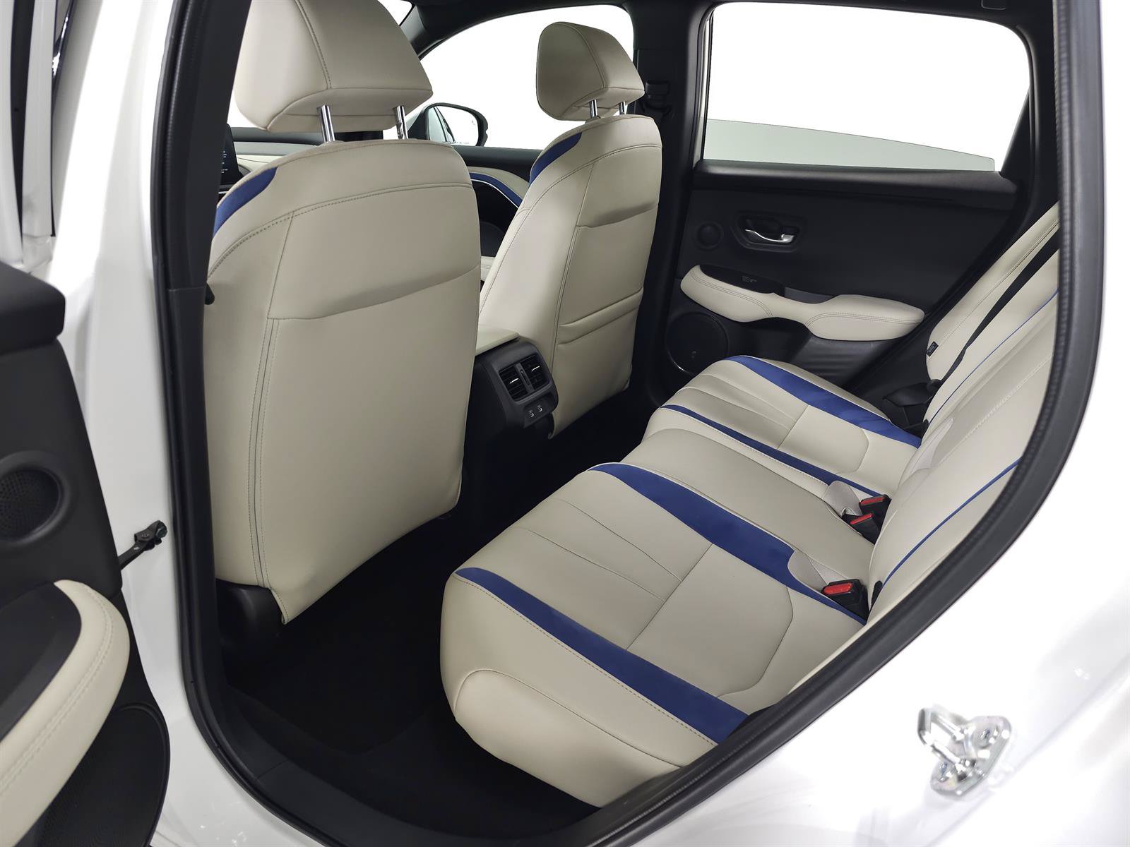 Used 2025 Acura ADX A-Spec FWD image 29