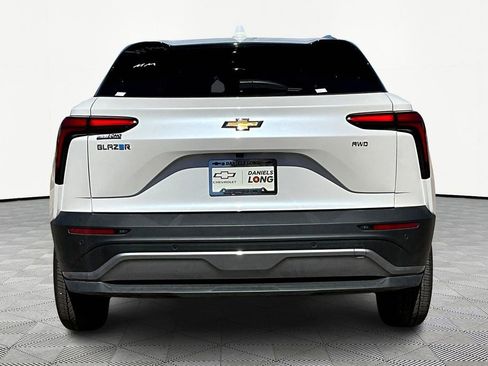 New 2024 Chevrolet Blazer EV LT image 4