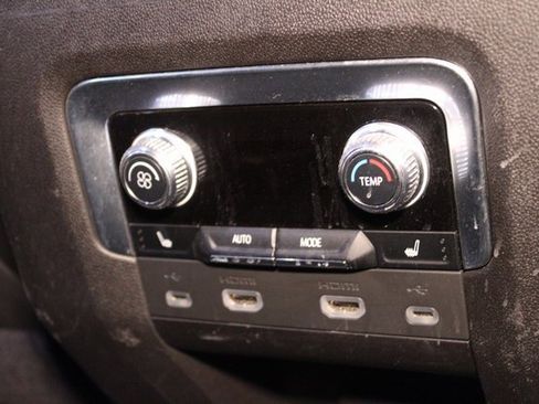 Used 2021 GMC Yukon SLT image 15