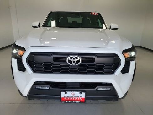 Used 2024 Toyota Tacoma TRD Off-Road AWD/4WD image 34