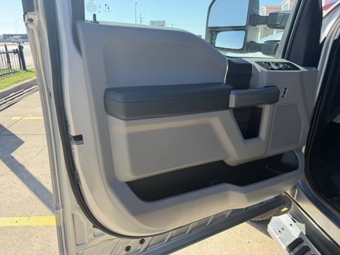 Used 2020 Ford F350 XLT w/ XLT Value Package AWD/4WD image 7