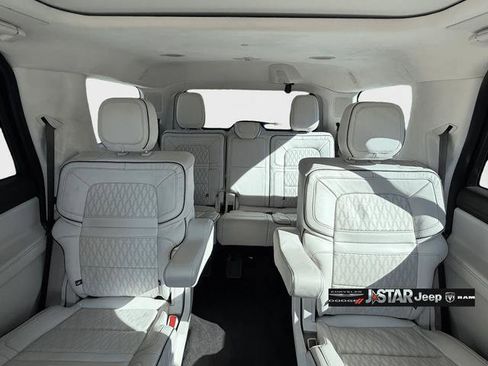 Used 2024 Lincoln Navigator Black Label image 17
