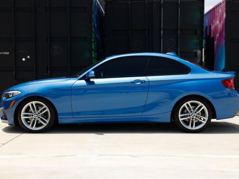 Used 2017 BMW 230i Coupe RWD image 4