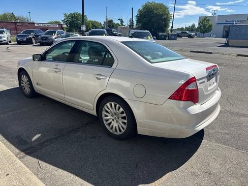 Used 2010 Ford Fusion Hybrid FWD image 8