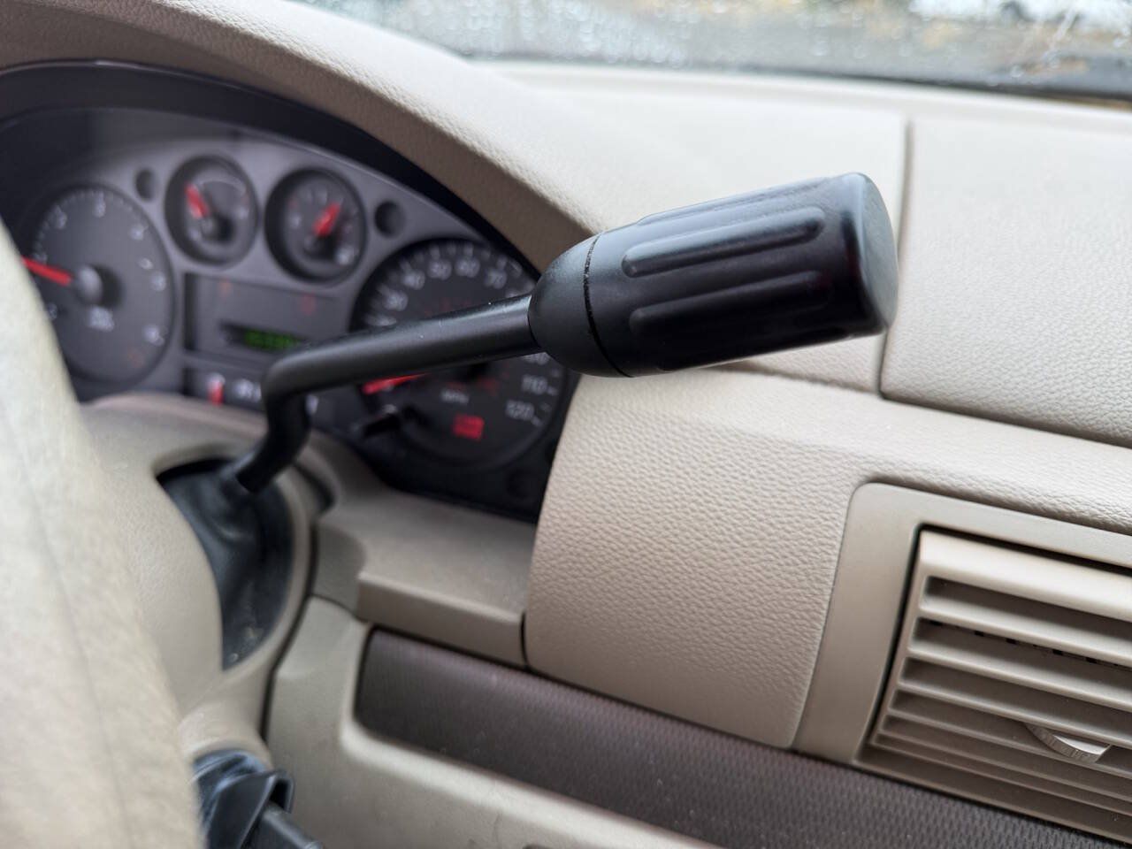 Used 2004 Ford Freestar SES FWD image 33