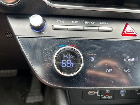 Used 2025 Hyundai Sonata SEL FWD image 29