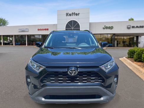 Used 2021 Toyota RAV4 XLE FWD image 3