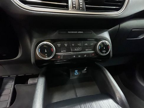 Used 2022 Ford Escape SEL AWD/4WD image 16