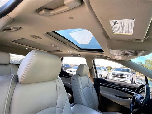 Used 2019 Buick Enclave Essence image 13