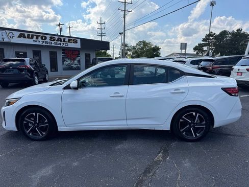 Used 2025 Nissan Sentra SV FWD image 1
