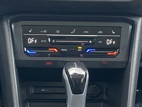 Certified 2023 Volkswagen Tiguan SE w/ Panoramic Sunroof Package image 10