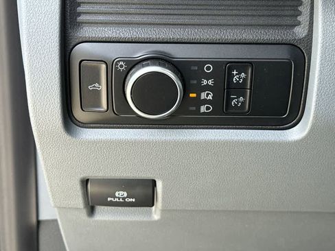 New 2023 Ford F350 4x4 Regular Cab DRW Super Duty image 24