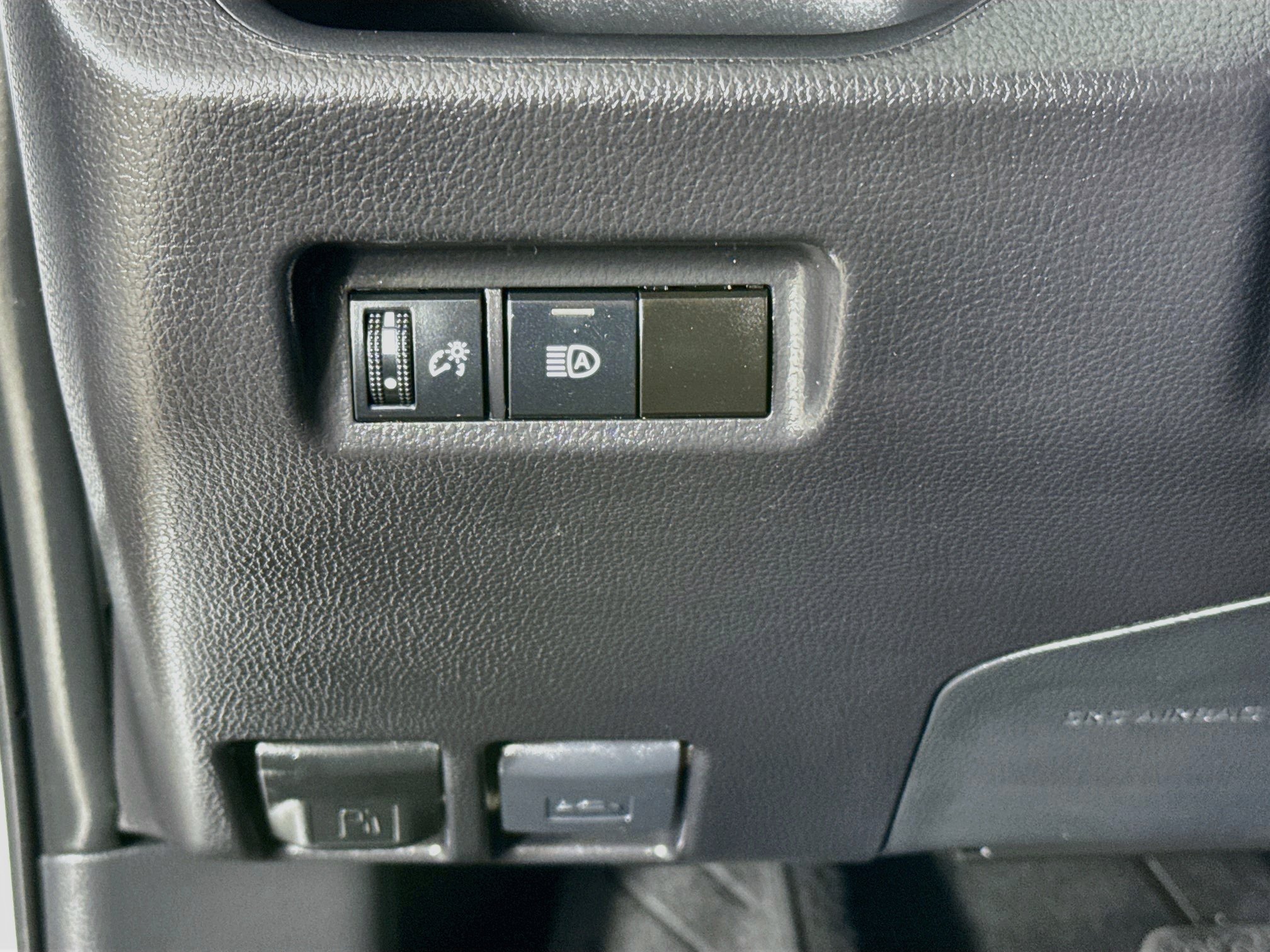 Certified 2025 Toyota RAV4 LE AWD/4WD image 12