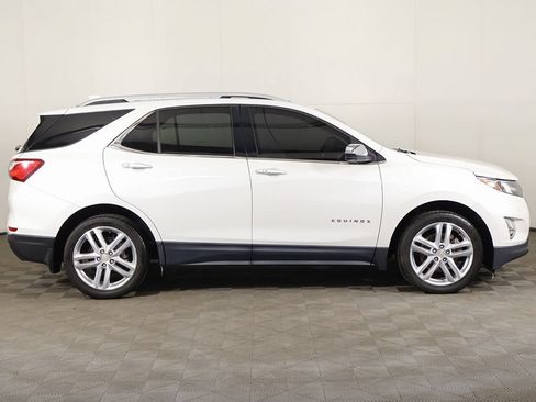 Used 2020 Chevrolet Equinox Premier FWD image 23