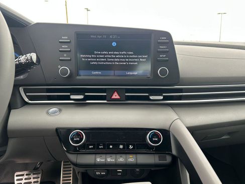 New 2026 Hyundai Elantra Sport FWD image 21