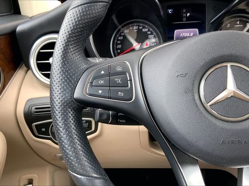 Used 2019 Mercedes-Benz GLC 300 4MATIC image 23