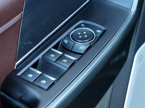 Used 2022 Ford F150 Lariat w/ Equipment Group 502A High image 17