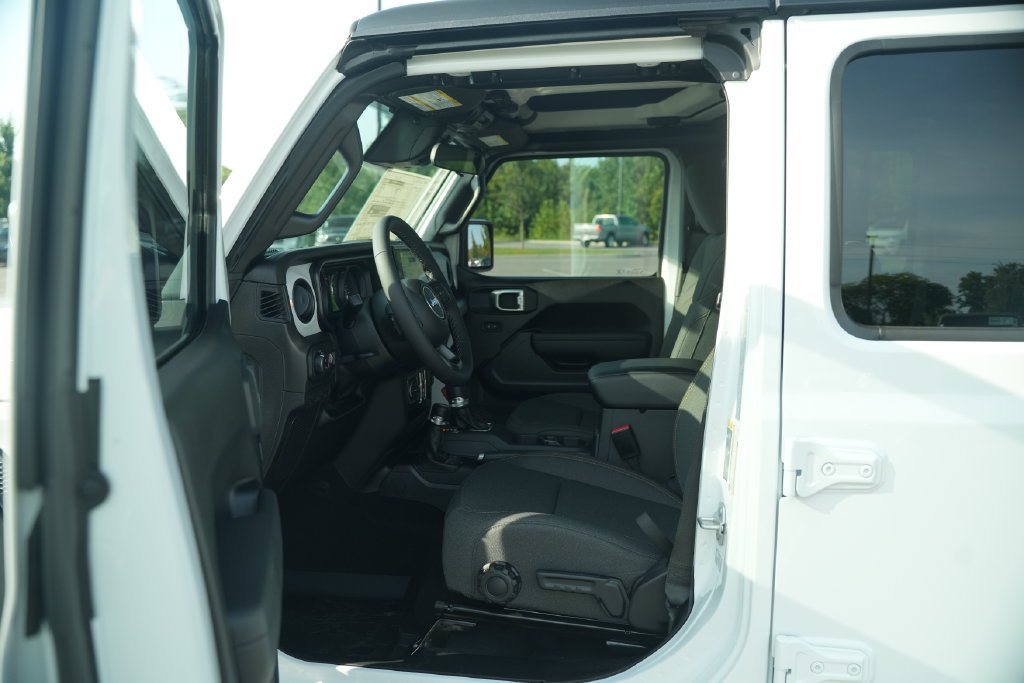 New 2026 Jeep Gladiator Sport AWD/4WD image 10