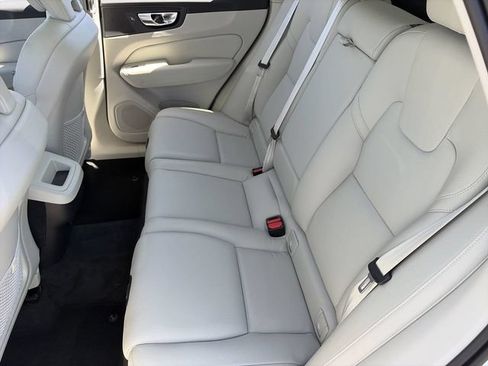Used 2023 Volvo XC60 B5 Plus w/ Climate Package FWD image 18