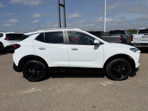 Used 2024 Buick Encore GX Sport Touring FWD image 10