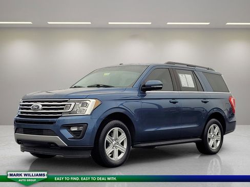 Certified 2019 Ford Expedition XLT w/ Equipment Group 201A image 4