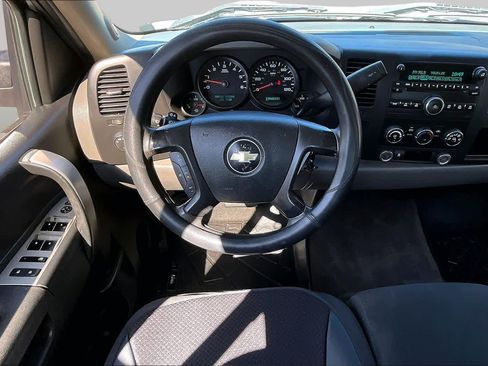 Used 2011 Chevrolet Silverado 1500 LS RWD image 5