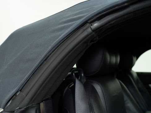 Used 2005 Ford Thunderbird Deluxe image 29