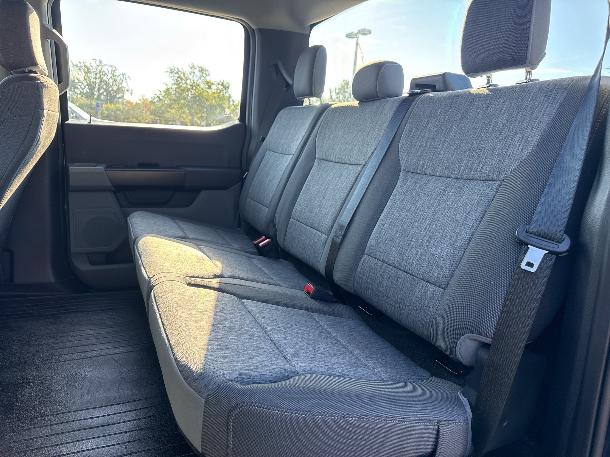 Used 2022 Ford F150 XL w/ Equipment Group 101A High RWD image 15