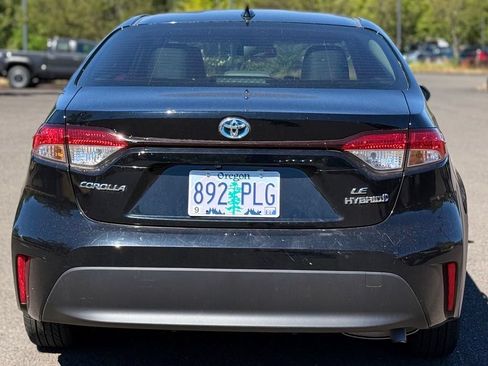 Used 2024 Toyota Camry SE w/ Convenience Package FWD image 4