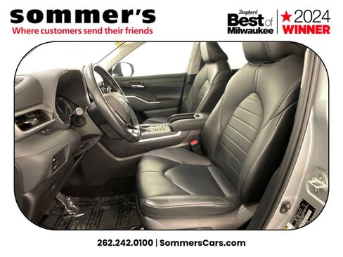 Used 2021 Toyota Highlander XLE image 8