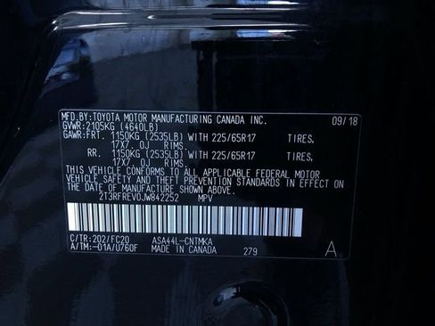 Certified 2018 Toyota RAV4 XLE w/ Plus Extra Value Package AWD/4WD image 34