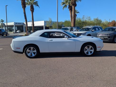 Used 2023 Dodge Challenger SXT image 8