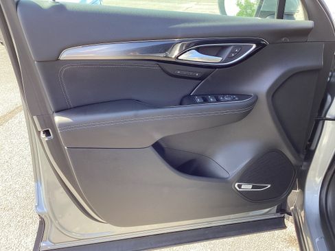 Used 2025 Buick Envision Preferred AWD/4WD image 15