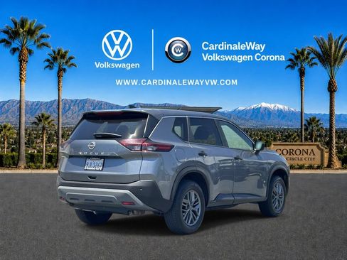Used 2023 Nissan Rogue S FWD image 3