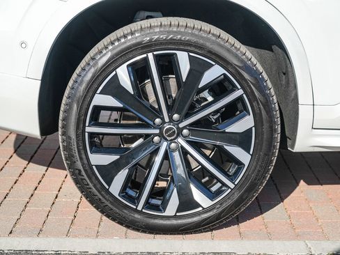 Used 2026 Volvo XC90 B6 Plus w/ Protection Package Premier AWD/4WD image 13
