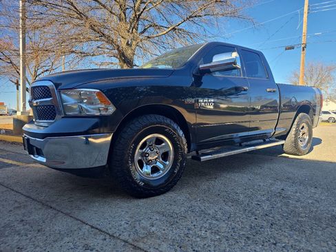Used 2017 RAM 1500 ST w/ SXT Appearance Group image 39