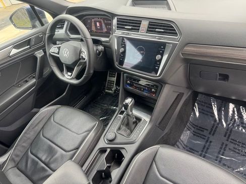 Used 2022 Volkswagen Tiguan SEL R-Line image 30