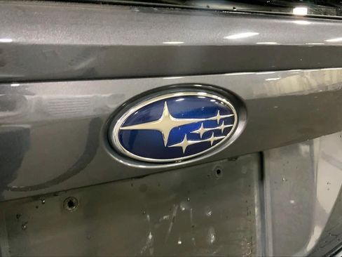 Used 2020 Subaru Crosstrek 2.0i Limited w/ Moonroof Package w/Navigation AWD/4WD image 10
