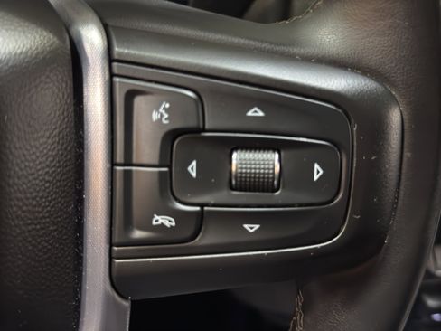 Used 2023 GMC Sierra 2500 SLT w/ SLT Premium Package image 30