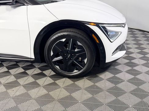 Used 2025 Kia EV6 Wind RWD image 6