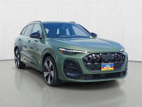 New 2026 Audi SQ5 Premium Plus AWD/4WD image 3
