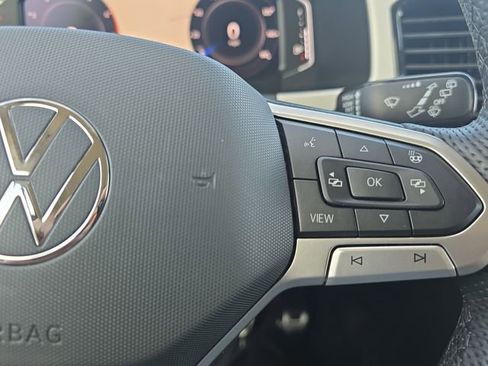 Used 2022 Volkswagen Atlas SEL Premium image 19