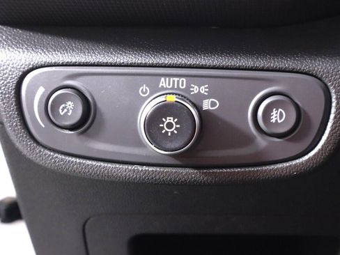 Used 2021 Chevrolet TrailBlazer RS w/ Sun and Liftgate Package AWD/4WD image 10