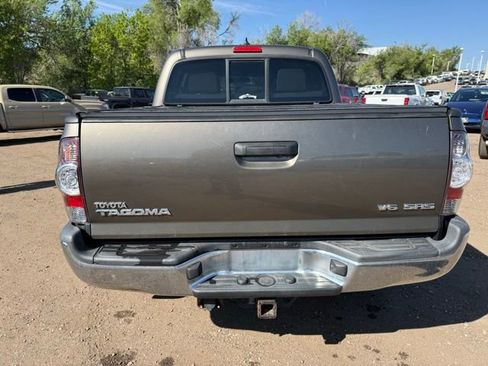 Used 2014 Toyota Tacoma 4x4 Double Cab w/ SR5 Package image 5
