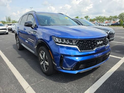 Certified 2023 Kia Sorento EX FWD image 2