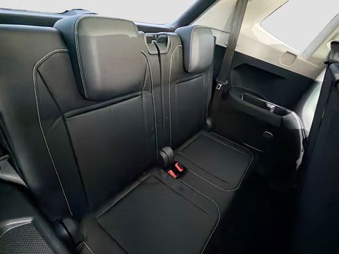 Used 2022 Volkswagen Tiguan SE image 20