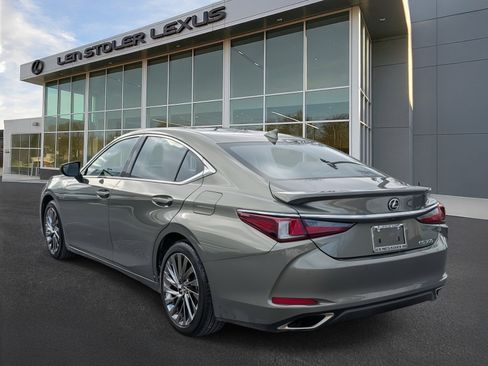 Used 2024 Lexus ES 350 w/ Technology Package image 5